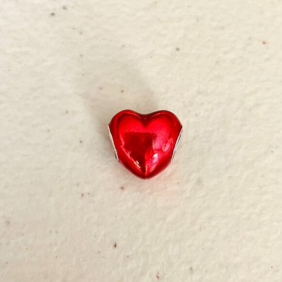 Red Enamel Heart Bracelet Charm - Picture 1 of 3